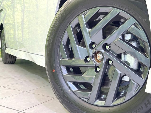 �y����16�C���`�A���~�z�C�[���z�O�ςɃ}�b�`���������A���~�z�C�[���𑕒����Ă���܂��B�e��ЊO�A���~�z�C�[����A�X�^�b�h���X�^�C�����戵�����Ă���܂��B���񂲑��k����������