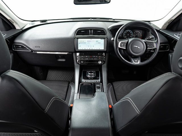 Fペイス20d Rスポーツ 4WD