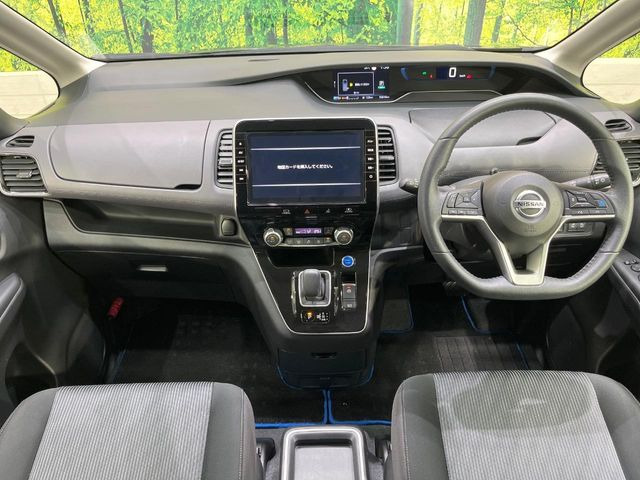 セレナ1.2 e-POWER ハイウェイスターV