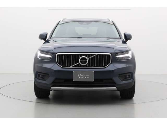 XC40B4 AWD インスクリプション 4WD