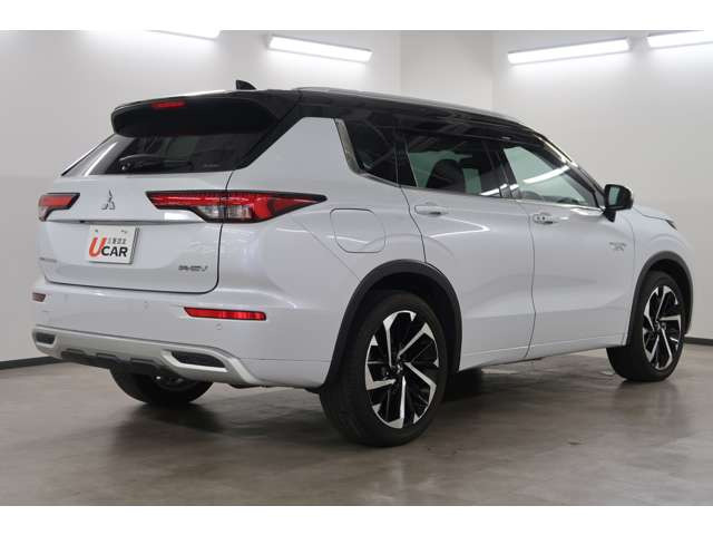 アウトランダーPHEV 2.4 P 4WD