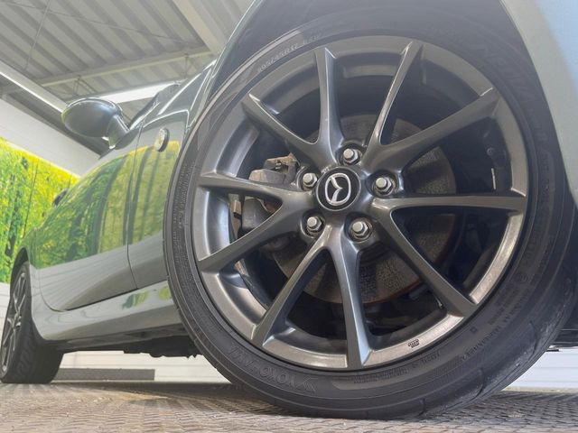 �y����17�C���`�A���~�z�C�[���z�O�ςɃ}�b�`���������A���~�z�C�[���𑕒����Ă���܂��B�e��ЊO�A���~�z�C�[����A�X�^�b�h���X�^�C�����戵�����Ă���܂��B���񂲑��k����������
