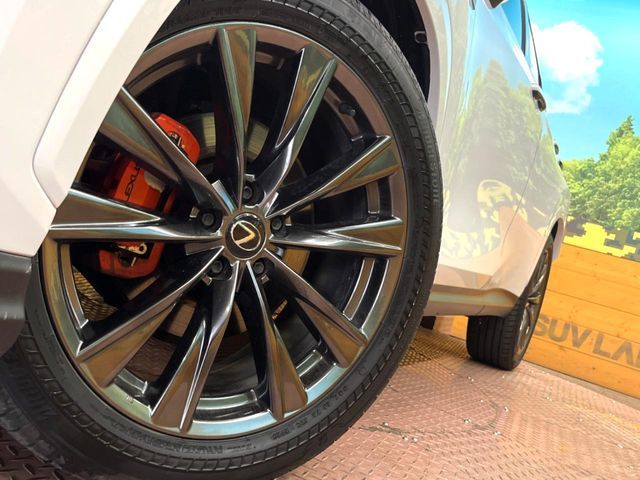 �y����20�C���`�A���~�z�C�[���z�O�ςɃ}�b�`���������A���~�z�C�[���𑕒����Ă���܂��B�e��ЊO�A���~�z�C�[����A�X�^�b�h���X�^�C�����戵�����Ă���܂��B���񂲑��k����������