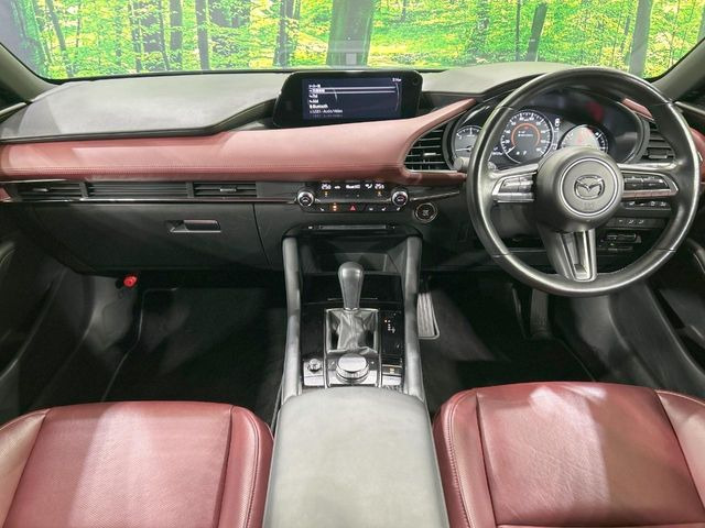 MAZDA3ファストバック1.8 XD バーガンディ セレクション