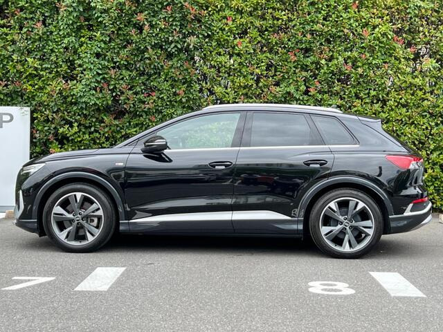 Q4 e-tron40