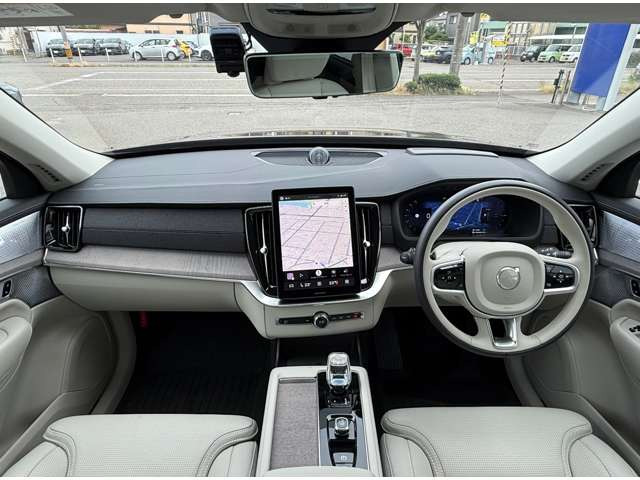 XC90ウルトラ T8 AWD プラグインハイブリッド 4WD