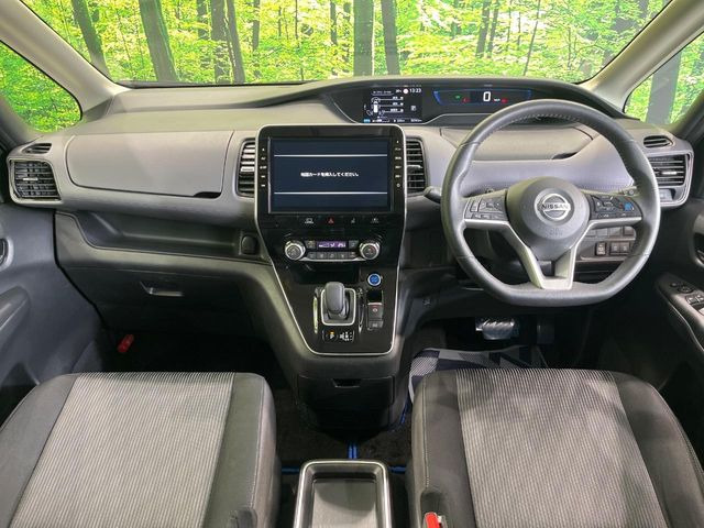 セレナ1.2 e-POWER ハイウェイスターV