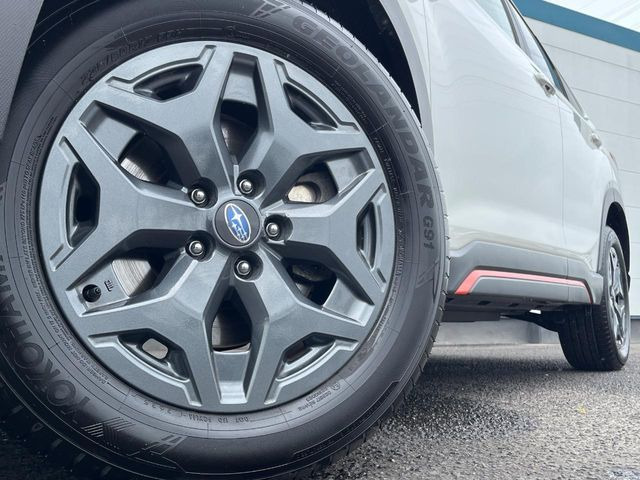 �y����17�C���`�A���~�z�C�[���z�O�ςɃ}�b�`���������A���~�z�C�[���𑕒����Ă���܂��B�e��ЊO�A���~�z�C�[����A�X�^�b�h���X�^�C�����戵�����Ă���܂��B���񂲑��k����������