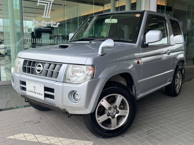 キックス（日産）RX 4WD 中古車画像