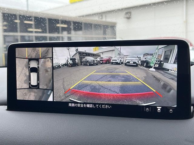 �y360&deg;�r���[���j�^�[�z��p�̃J�����ɂ��A�ォ�猩���낵���悤�Ȏ��_��360�x�N���}�̎��͂��m�F���邱�Ƃ��ł��܂������p�������m�F���₷���A�����ꏊ�ł̐؂�Ԃ��⒓�Ԃ��X���[�Y�ɍs���܂��B