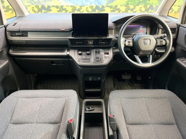 ステップワゴン2.0 e:HEV エアー