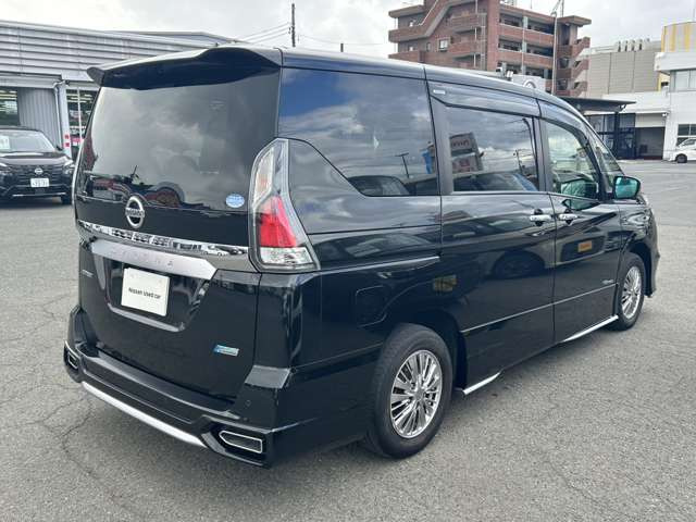 セレナ2.0 AUTECH セーフティパッケージ 4WD