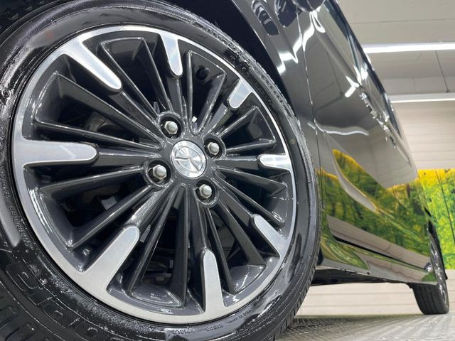 �y�����A���~�z�C�[���z�O�ςɃ}�b�`���������A���~�z�C�[���𑕒����Ă���܂��B�e��ЊO�A���~�z�C�[����A�X�^�b�h���X�^�C�����戵�����Ă���܂��B���񂲑��k����������