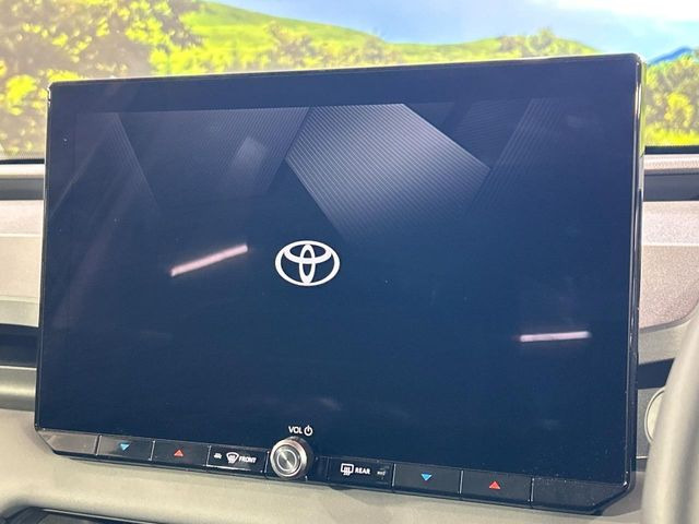 �y12.9�C���` �f�B�X�v���C�I�[�f�B�I�z���ʂ̃f�B�X�v���C��AppleCarPlay��AndroidAuto�����p�\�B�傫�ȉ�ʂŃX�}�z�i�r�A�v���������p���������܂���