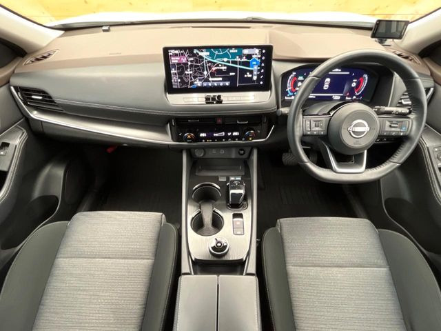 エクストレイル1.5 X e-4ORCE 4WD