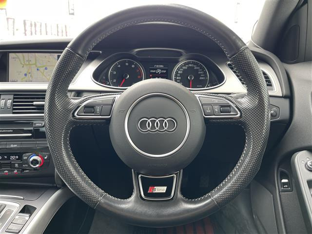 A42.0 TFSI クワトロ 4WD