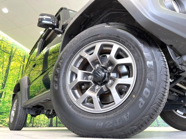 �y����15�C���`�A���~�z�C�[���z�O�ςɃ}�b�`���������A���~�z�C�[���𑕒����Ă���܂��B�e��ЊO�A���~�z�C�[����A�X�^�b�h���X�^�C�����戵�����Ă���܂��B���񂲑��k����������