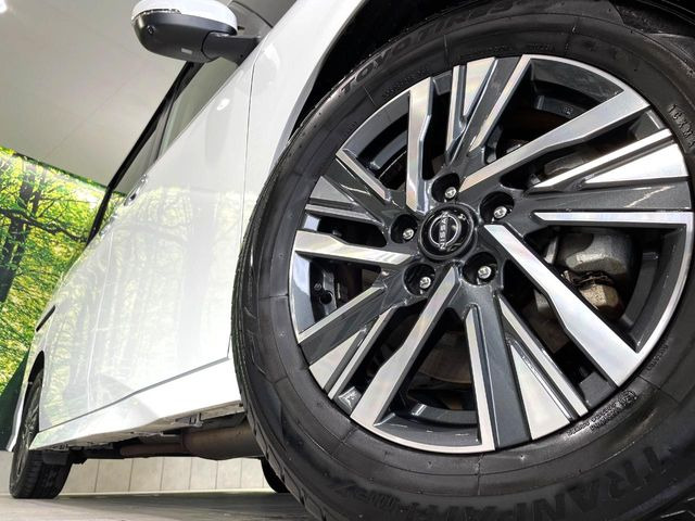 �y����16�C���`�A���~�z�C�[���z�O�ςɃ}�b�`���������A���~�z�C�[���𑕒����Ă���܂��B�e��ЊO�A���~�z�C�[����A�X�^�b�h���X�^�C�����戵�����Ă���܂��B���񂲑��k����������