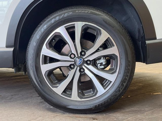 �y�O���[�h��p����18�C���`�A���~�z�C�[���z�f�U�C�����̍��������A���~�z�C�[���𑕒����Ă���܂��B�e��ЊO�A���~�z�C�[����A�X�^�b�h���X�^�C�����戵�����Ă���܂��B���񂲑��k����������