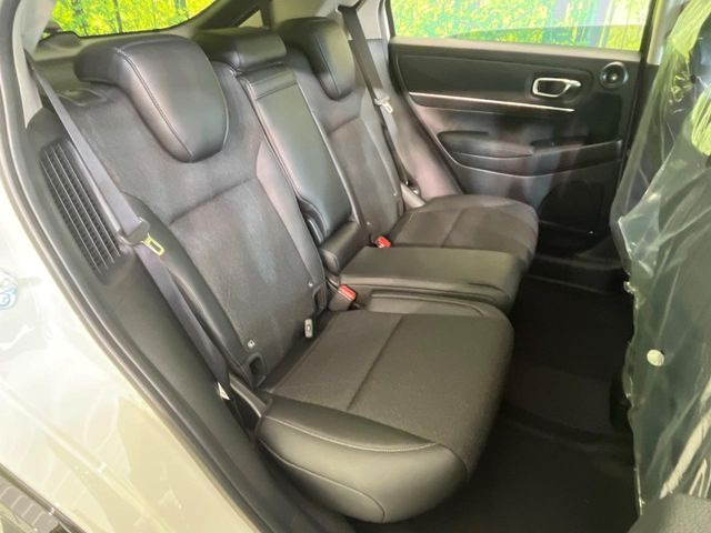 高品質なオリジナルフロアマットもオプションにてご用意しております。お好きなデザインやカラーをお車に合わせて選んでいただくことができます♪