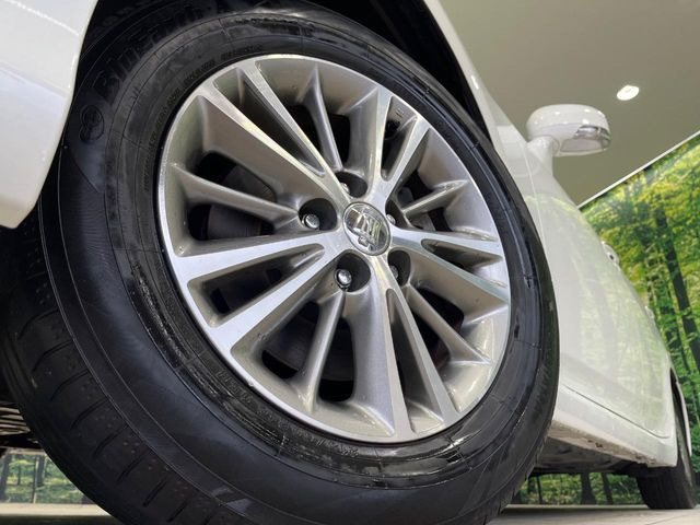 �y����16�C���`�A���~�z�C�[���z�O�ςɃ}�b�`���������A���~�z�C�[���𑕒����Ă���܂��B�e��ЊO�A���~�z�C�[����A�X�^�b�h���X�^�C�����戵�����Ă���܂��B���񂲑��k����������
