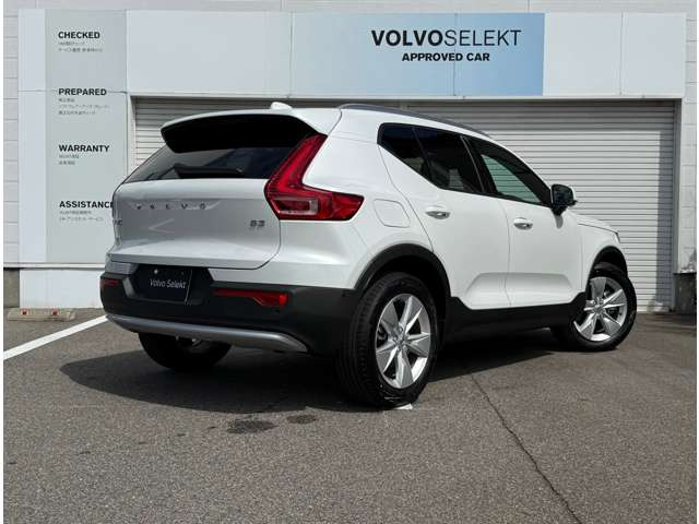 XC40エッセンシャル B3