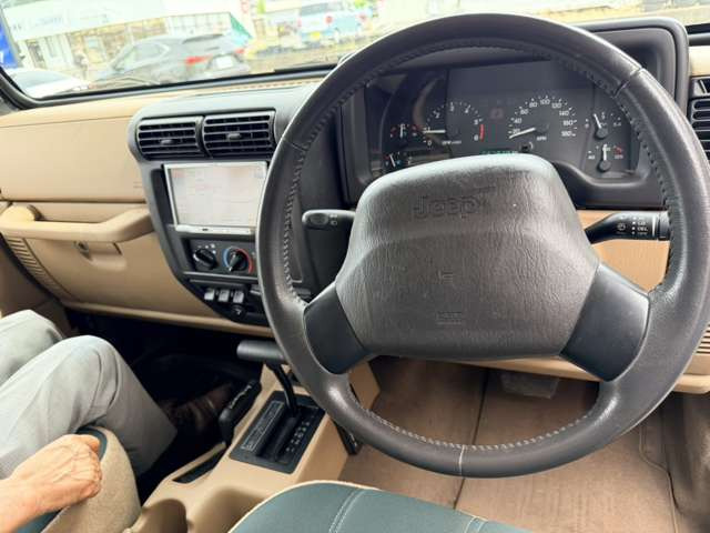 ラングラーサハラ ハードトップ 4WD