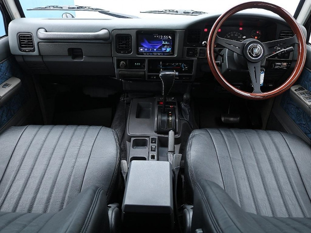 ランドクルーザープラド3.0 SXワイド ディーゼル 4WD