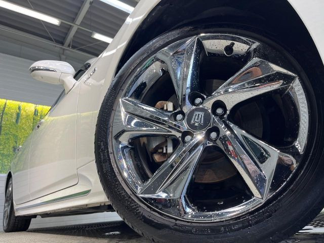 �y����18�C���`�X�p�b�^�����O�A���~�z�C�[���z�O�ςɃ}�b�`���������A���~�z�C�[���𑕒����Ă���܂��B�e��ЊO�A���~�z�C�[����A�X�^�b�h���X�^�C�����戵�����Ă���܂��B���񂲑��k����������