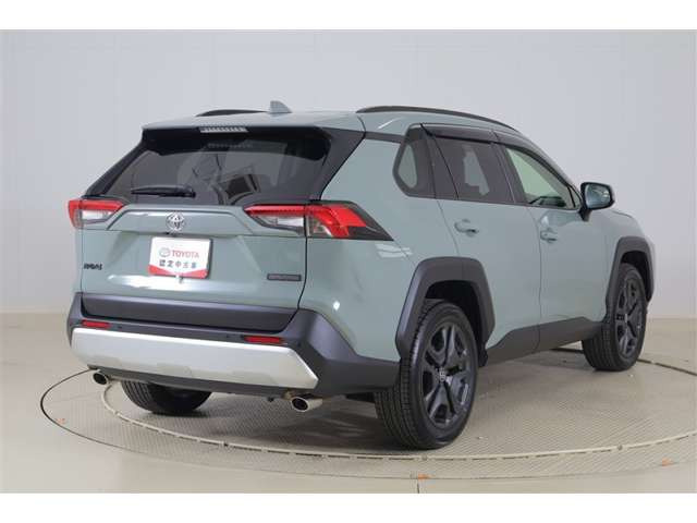 RAV42.0 アドベンチャー 4WD