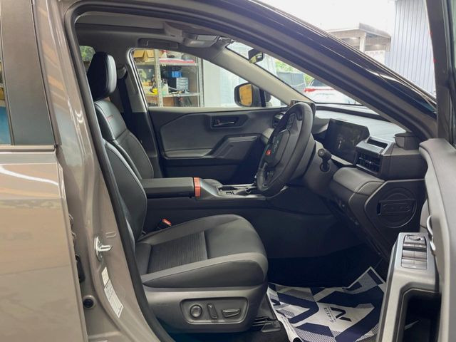 �y���烌�U�[�V�[�g�z����̂ӂ���肪�e�ՂŃ����e�i���X�����ȒP�ȁA�@�\���ɗD��鍇����v���̗p�����㎿�ȃV�[�g�ł��B����S�n���悭�A���������ӂ��S�n�ǂ��ԓ���Ԃ����o���Ă���܂��B