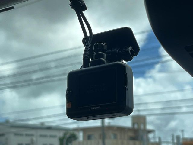 �y�h���C�u���R�[�_�[�z�h���C�u���R�[�_�[����!���s���͂������A������^�]�⎖�̂ɑ��������ہA�f���ŋL�^���A����̃��X�N�ɔ����܂��B���L�^�pSD�J�[�h�͂��q�l�����g�ł��������������K�v������܂��B
