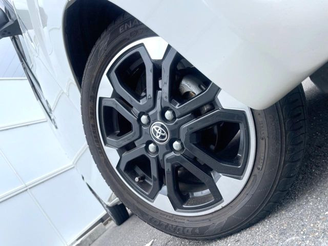 �y�����A���~�z�C�[���z�O�ςɃ}�b�`���������A���~�z�C�[���𑕒����Ă���܂��B�e��ЊO�A���~�z�C�[����A�X�^�b�h���X�^�C�����戵�����Ă���܂��B���񂲑��k����������