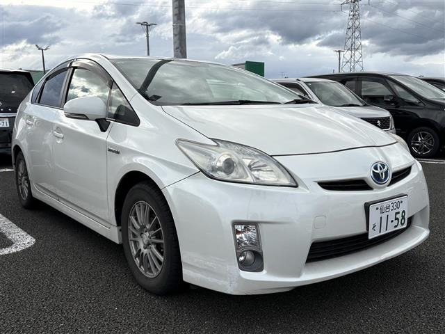 プリウス1.8 S