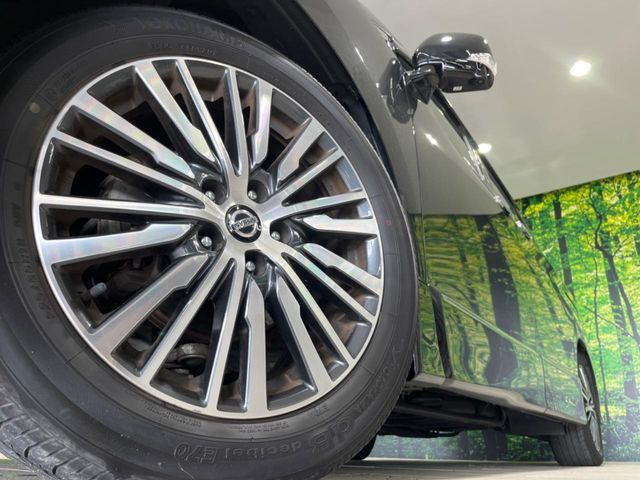 �y�����I�v�V����18�C���`�A���~�z�C�[���z�����I�v�V�����z�C�[���𑕒��B���s���\�̌���ɉ����A�O�ς����X�^�C���b�V���ɂȂ��Ă��܂��B