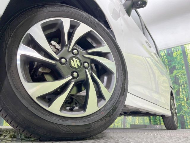 �y�����A���~�z�C�[���z�O�ςɃ}�b�`���������A���~�z�C�[���𑕒����Ă���܂��B�e��ЊO�A���~�z�C�[����A�X�^�b�h���X�^�C�����戵�����Ă���܂��B���񂲑��k����������