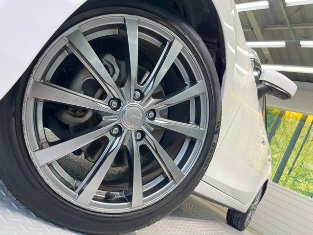 �y18�C���`�A���~�z�C�[���z�O�ςɃ}�b�`�����A���~�z�C�[���𑕒����Ă���܂��B�e��A���~�z�C�[����A�X�^�b�h���X�^�C�����戵�����Ă���܂��B���񂲑��k����������