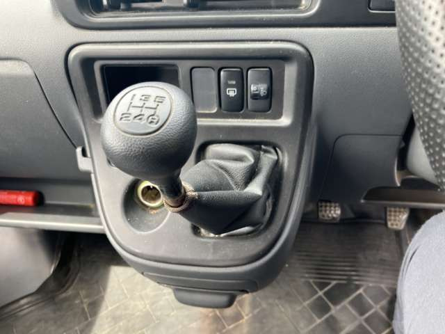 ハイゼットカーゴデラックス ハイルーフ 4WD