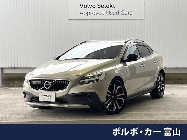 V40クロスカントリーD4 サマム ディーゼル