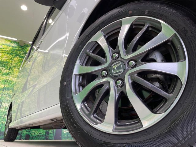 �y����14�C���`�A���~�z�C�[���z�O�ςɃ}�b�`���������A���~�z�C�[���𑕒����Ă���܂��B�e��ЊO�A���~�z�C�[����A�X�^�b�h���X�^�C�����戵�����Ă���܂��B���񂲑��k����������
