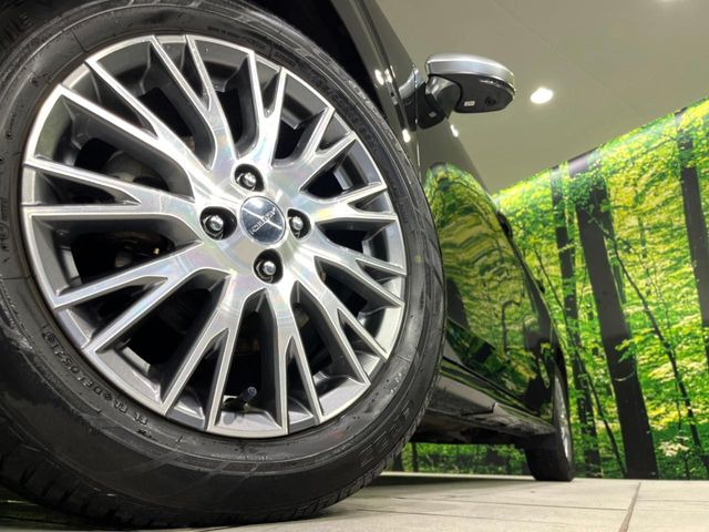 �y�����I�v�V����16�C���`�A���~�z�C�[���z�����I�v�V�����z�C�[���𑕒��B���s���\�̌���ɉ����A�O�ς����X�^�C���b�V���ɂȂ��Ă��܂��B