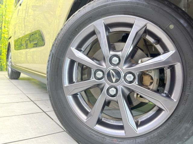 �y����14�C���`�A���~�z�C�[���z�O�ςɃ}�b�`���������A���~�z�C�[���𑕒����Ă���܂��B�e��ЊO�A���~�z�C�[����A�X�^�b�h���X�^�C�����戵�����Ă���܂��B���񂲑��k����������