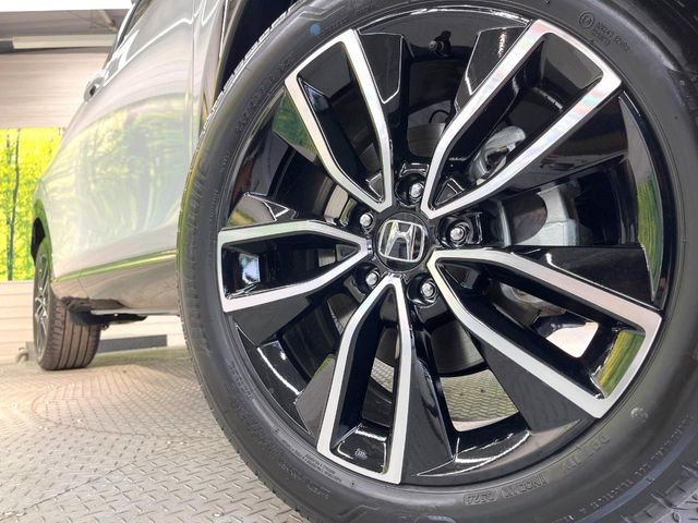 �y�����A���~�z�C�[���z�O�ςɃ}�b�`���������A���~�z�C�[���𑕒����Ă���܂��B�e��ЊO�A���~�z�C�[����A�X�^�b�h���X�^�C�����戵�����Ă���܂��B���񂲑��k����������