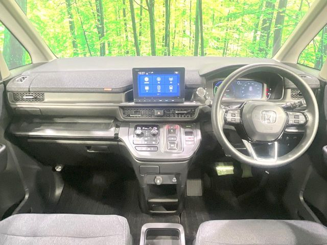 ステップワゴン2.0 e:HEV エアー