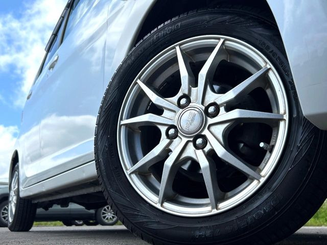 �y14�C���`�A���~�z�C�[���z�O�ςɃ}�b�`�����A���~�z�C�[���𑕒����Ă���܂��B�e��A���~�z�C�[����A�X�^�b�h���X�^�C�����戵�����Ă���܂��B���񂲑��k����������