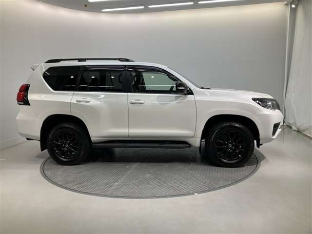 ランドクルーザープラド2.7 TX Lパッケージ 70th アニバーサリーリミテッド 4WD