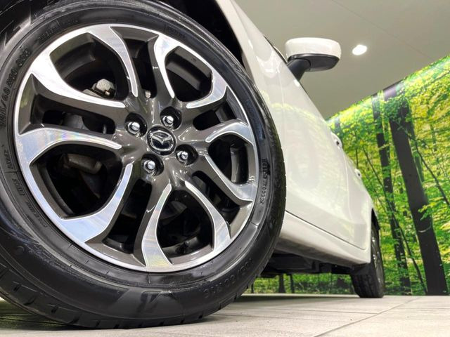 �y����16�C���`�A���~�z�C�[���z�O�ςɃ}�b�`���������A���~�z�C�[���𑕒����Ă���܂��B�e��ЊO�A���~�z�C�[����A�X�^�b�h���X�^�C�����戵�����Ă���܂��B���񂲑��k����������