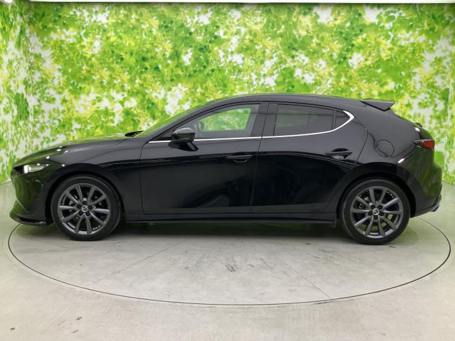 MAZDA3ファストバック1.8 XD バーガンディ セレクション