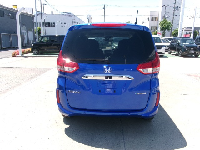 フリード1.5 ハイブリッド G 4WD