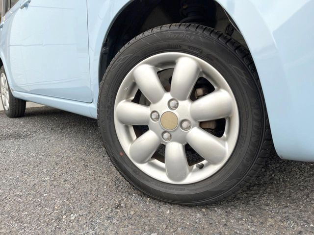 �y����14�C���`�A���~�z�C�[���z�O�ςɃ}�b�`���������A���~�z�C�[���𑕒����Ă���܂��B�e��ЊO�A���~�z�C�[����A�X�^�b�h���X�^�C�����戵�����Ă���܂��B���񂲑��k����������